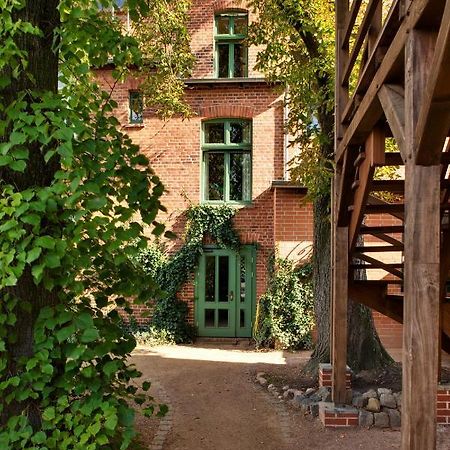 Gasthaus Und Pension "Zum Hauenden Schwein" Wörlitz Екстериор снимка