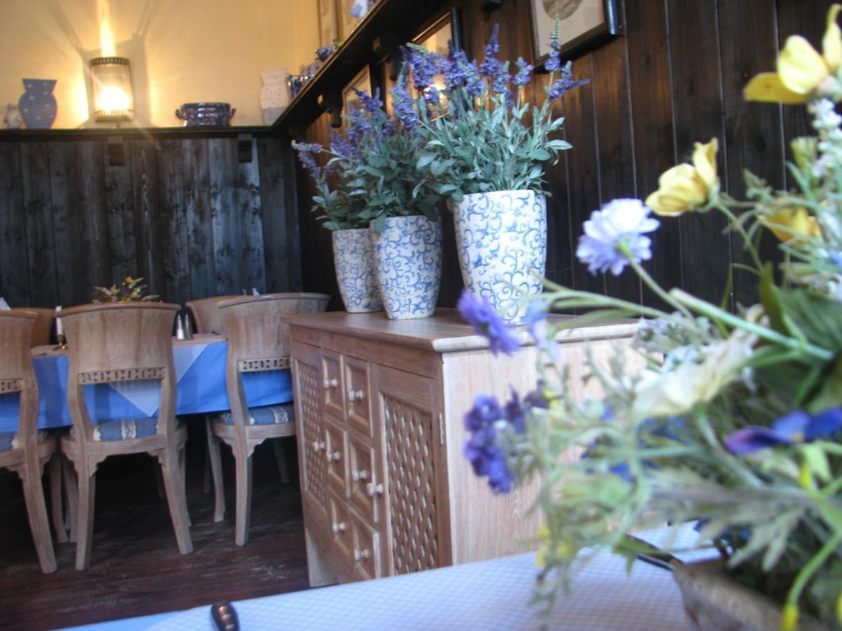 Gasthaus Und Pension "Zum Hauenden Schwein" Wörlitz Екстериор снимка